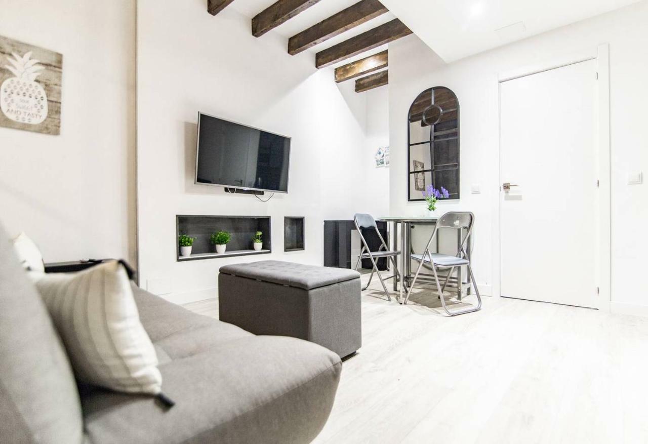 Cozy And Modern Apartment For 4 In Madrid, Madrid